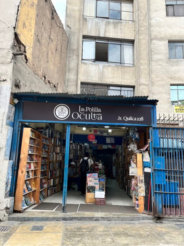 Librería La polilla oculta - Cercado de Lima
